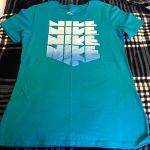 Nike T-Shirt